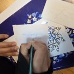 برگزاری کلاس خوشنویسی با دانشمندان، نخبگان و کارکنان پژوهشگاه سلولهای بنیادین رویان - کلاسهای سازمانی خوشنویسی نوین تحریر